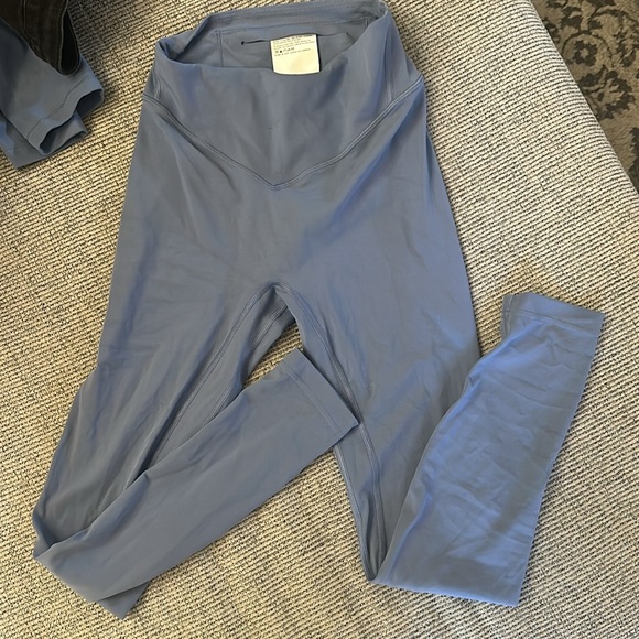 Lululemon Breeze Through Legging NWOT - Picture 1 of 5